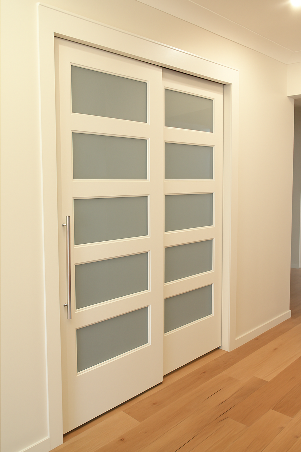 Porte coulissante en bois sur mesure
