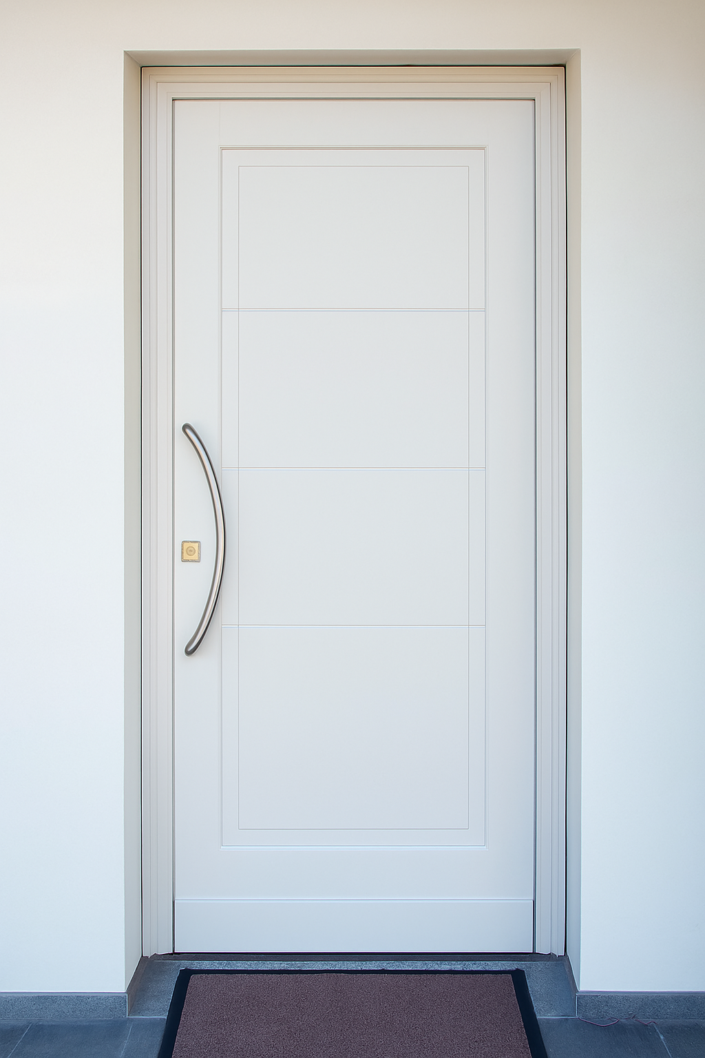 Porte d'entree en bois dure - vernis
