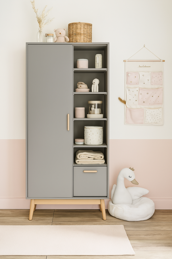 Armoire blanche moderne avec étagères