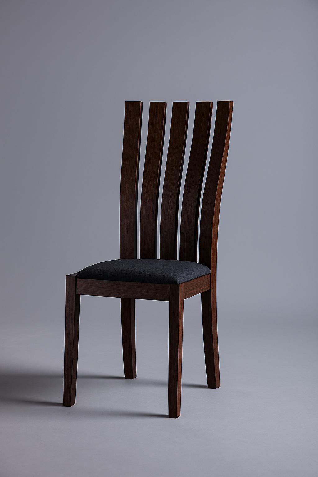 Chaise en bois moderne avec dossier à lattes