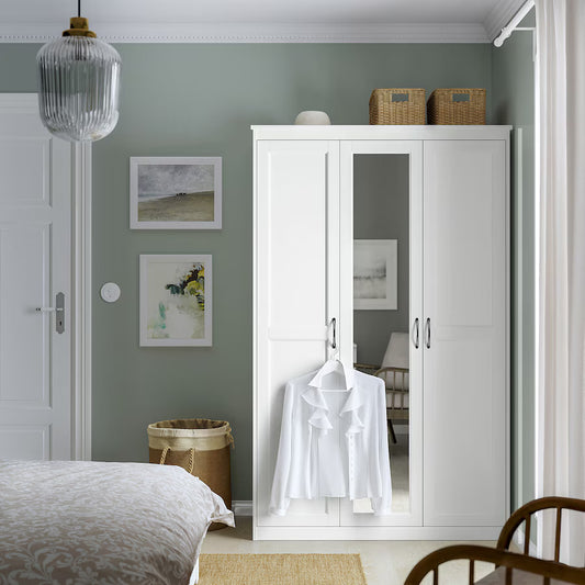 Armoire 03 portes élégante avec miroir intégré