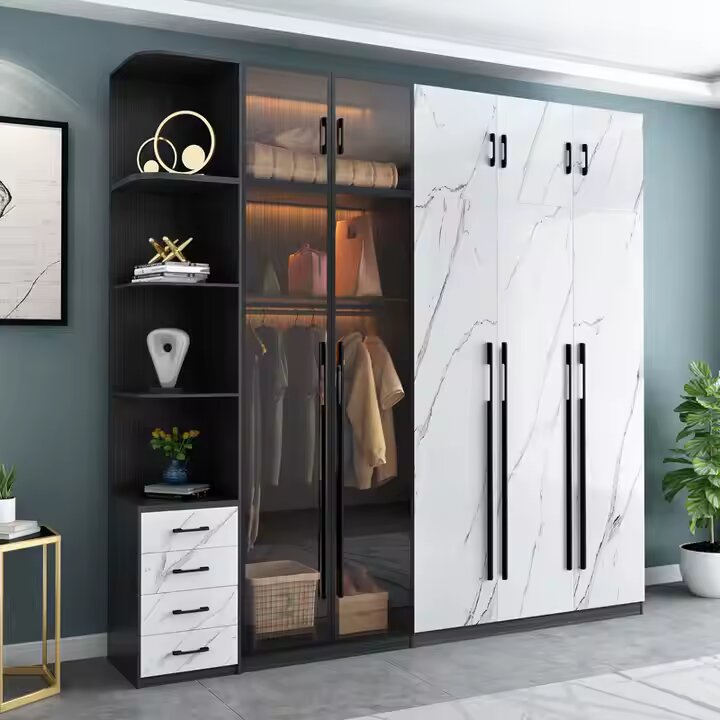 Armoire vitrine avec 6 Portes élégante et fonctionnelle