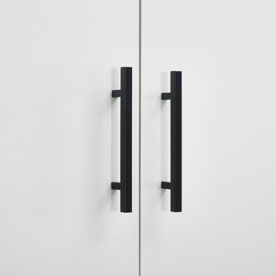 Armoire 4 Portes 4 tiroirs sur mesure élégante et fonctionnelle